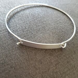 Minimalist Silver ID Bar Bangle Bracelet – Size 7